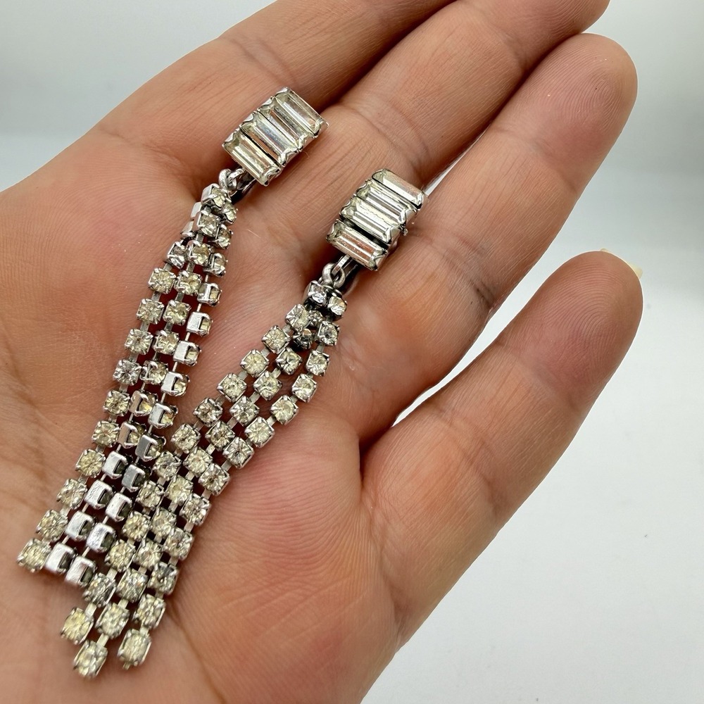 Vtg Art Deco Rhinestone Earrings Long Dangle Drop Clip On Sparking Baguette
